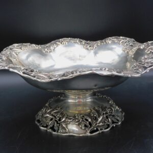 Late 19th Century Sterling Silver Bowl with Holly Leaf and Berry Design by Tenant Company