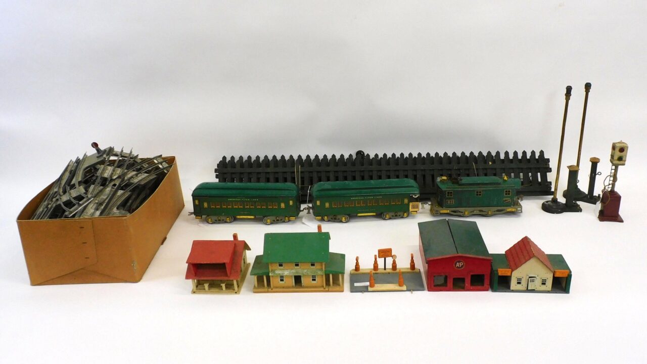 1928 American Flyer Standard Gauge Train Set with Accessories and Catalogs by Lionel and Ives