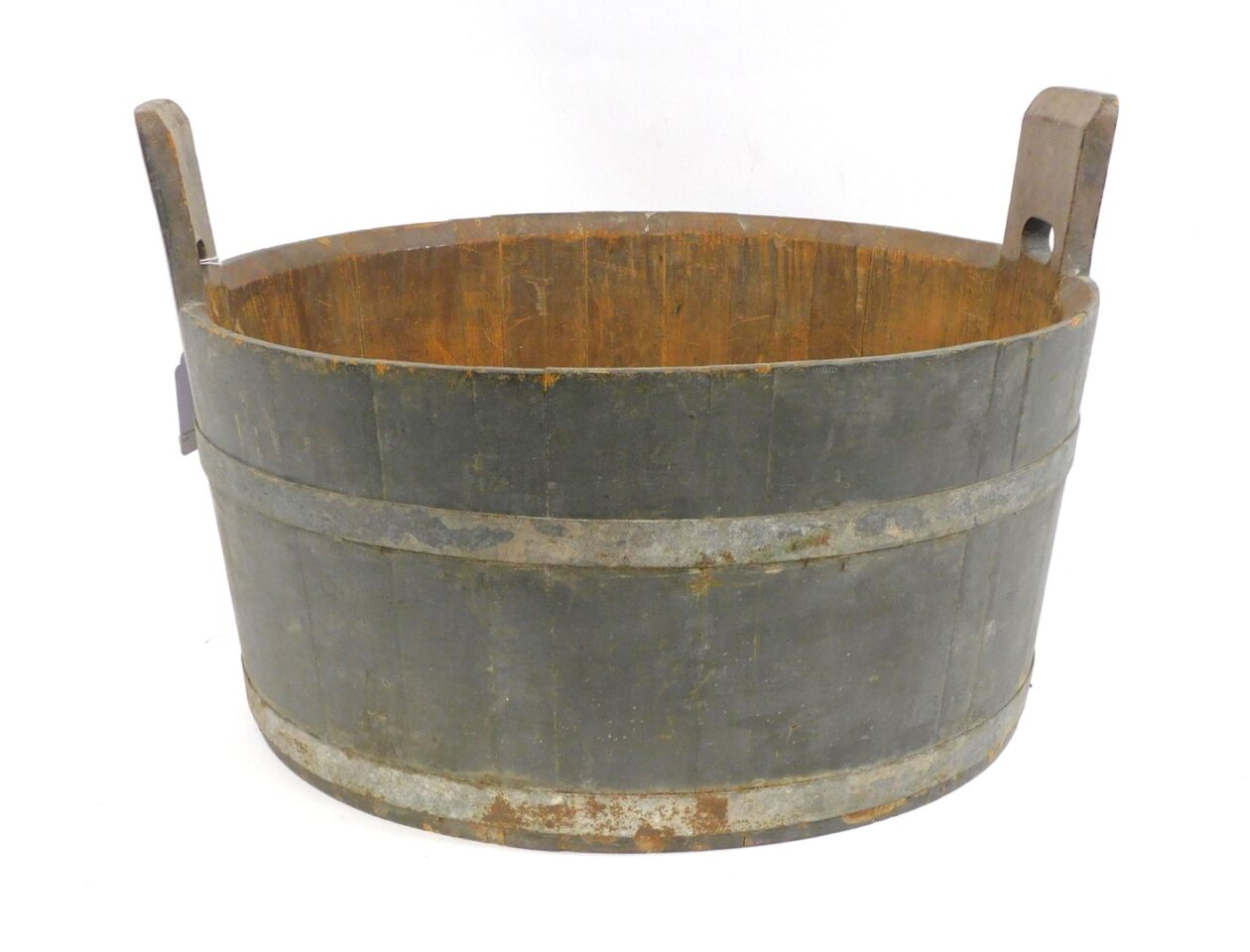 Early 19th Century Pine Painted Wooden Tub with Iron Bands and Original Green Finish