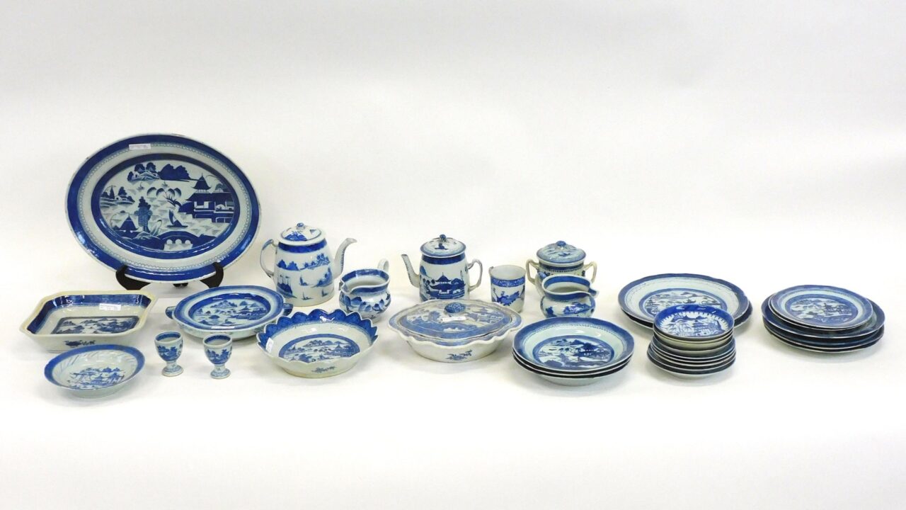 Chinese Canton Porcelain Collection by Unknown Artist. 19th Century. 34 Pieces Including Plates