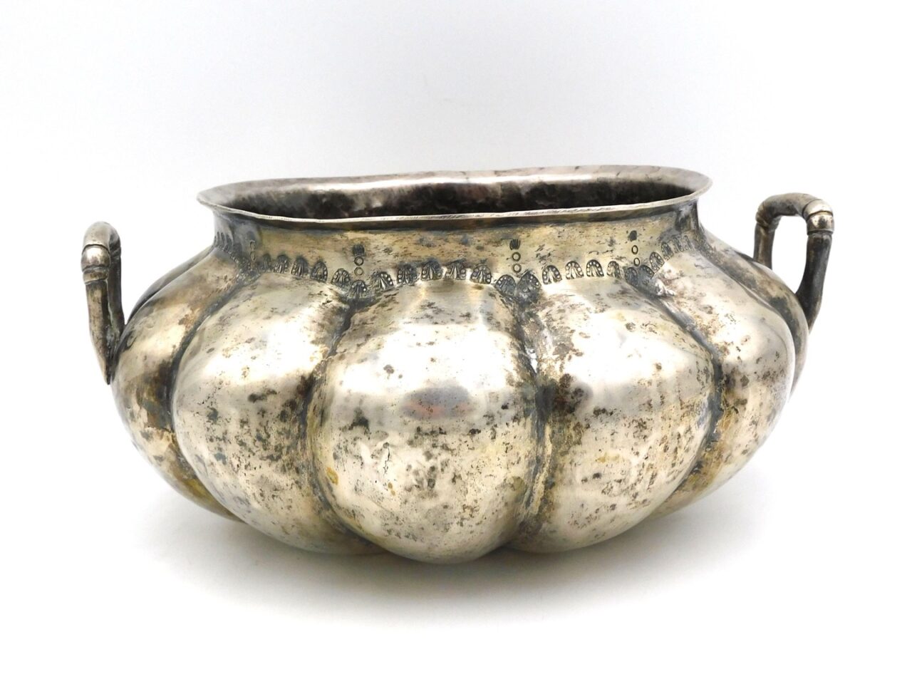 Mexican Sterling Handled Bowl by Unknown Artist. 19th c. Lobed Sides.