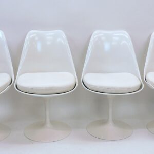 Eero Saarinen Tulip Chairs And Base