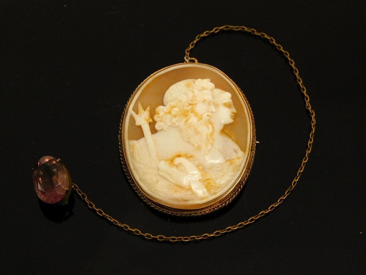 10K Gold Tested Shell Carved Cameo.