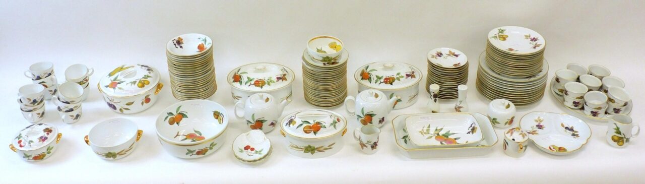 Royal Worcester Evesham Dinner Set